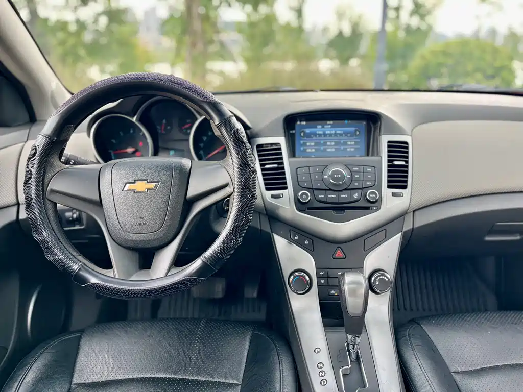 Chevrolet Cruze 2014 — фото 17