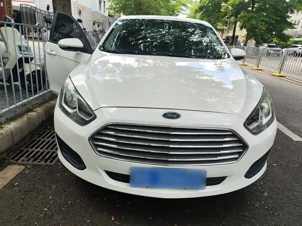 Ford Escort 2019