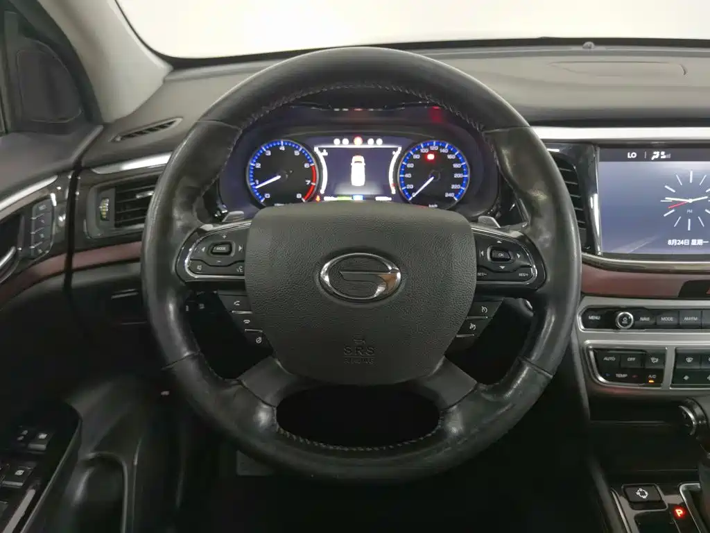 GAC Trumpchi GS8 2018 — фото 11