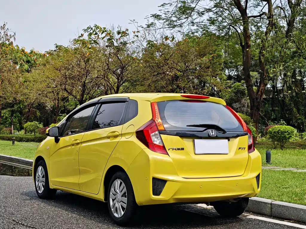 Honda Fit 2016 — фото 16