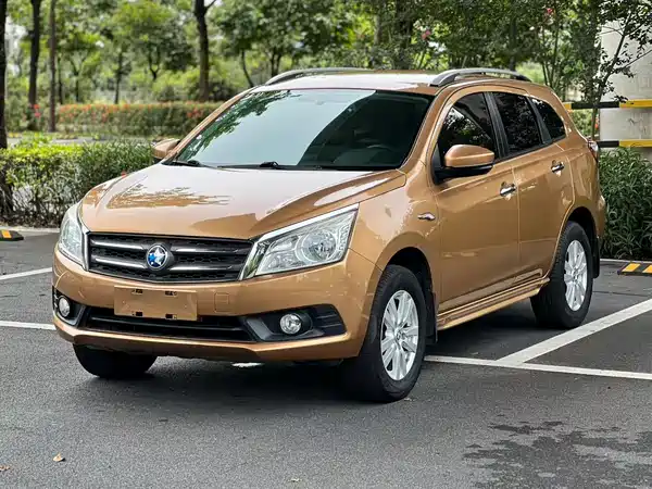 Venucia T70 2015