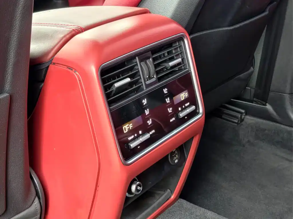 Porsche Cayenne 2018 — фото 15