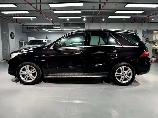 Mercedes-Benz M-Class 2012