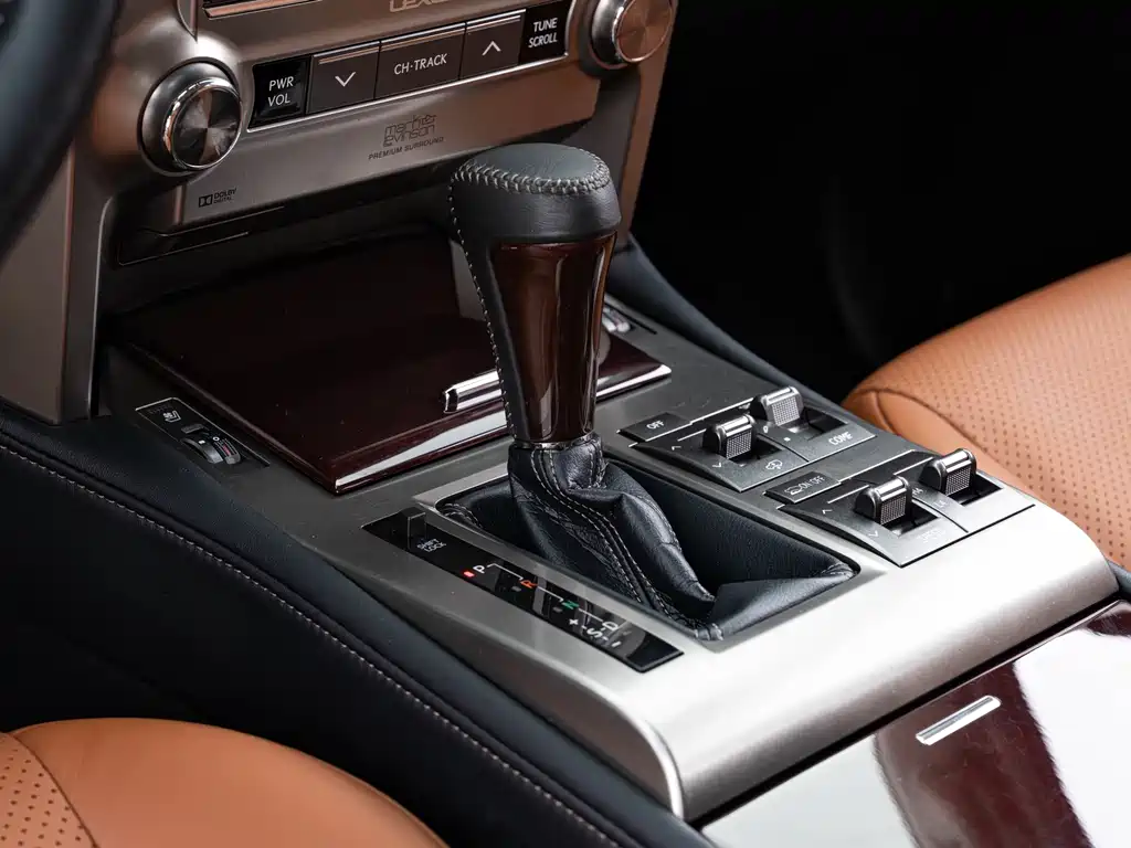 Lexus GX 2017 — фото 15
