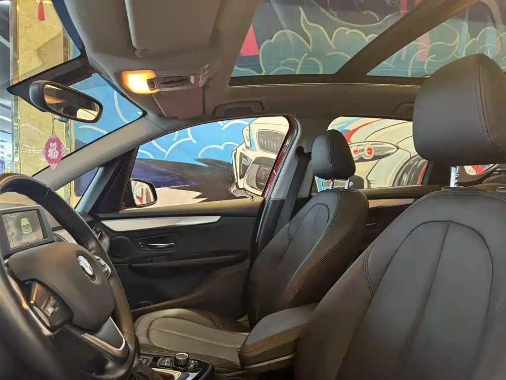 BMW 2 Series Active Tourer 2015 — фото 9