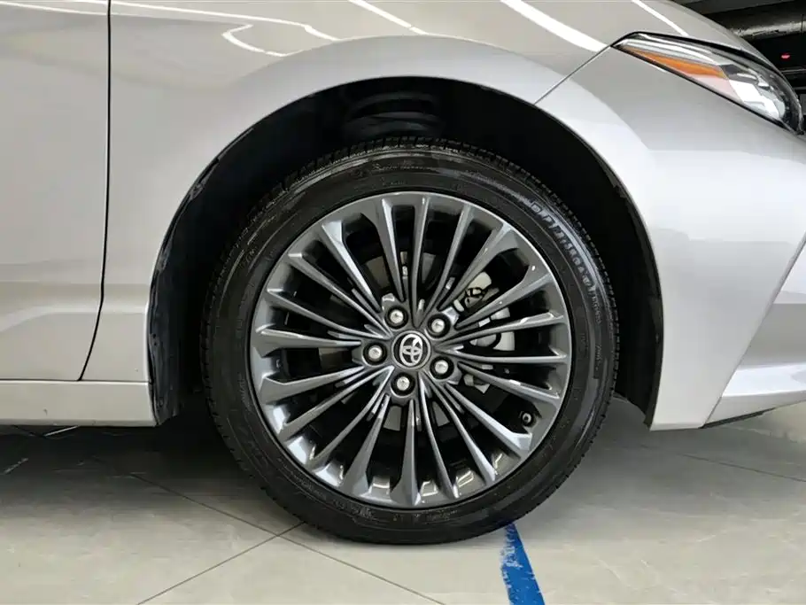 Toyota Avalon 2020
