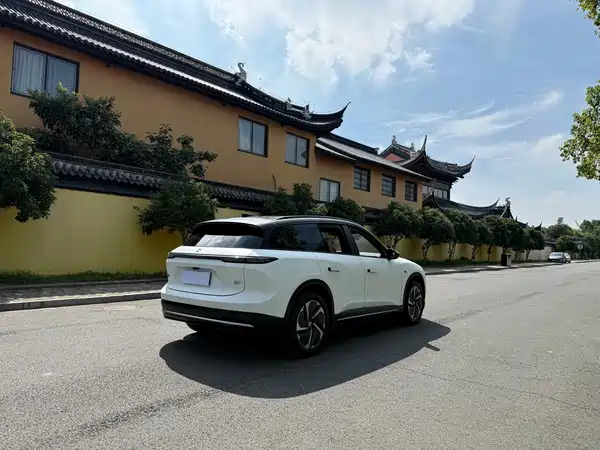 NIO ES6 2024