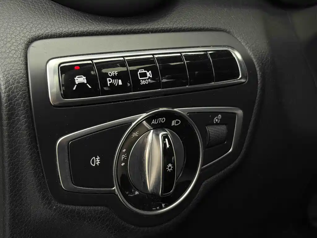 Mercedes-Benz GLC 2016 — фото 14