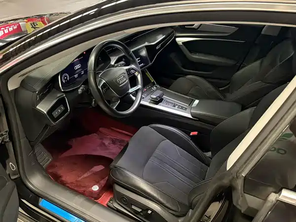 Audi A7L 2023