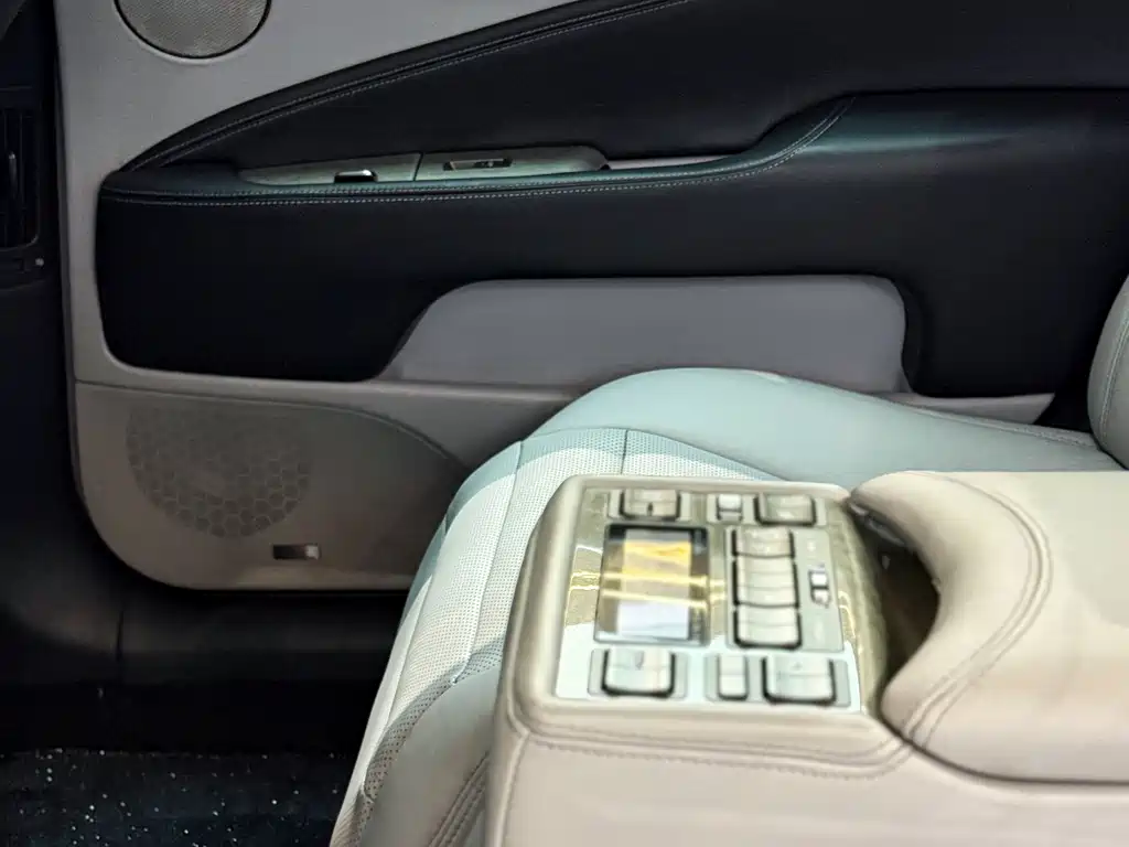 Lexus LS 2014 — фото 13