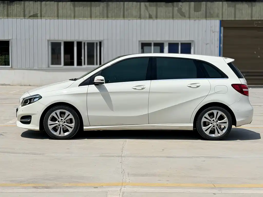 Mercedes-Benz B-Class 2016 — фото 4