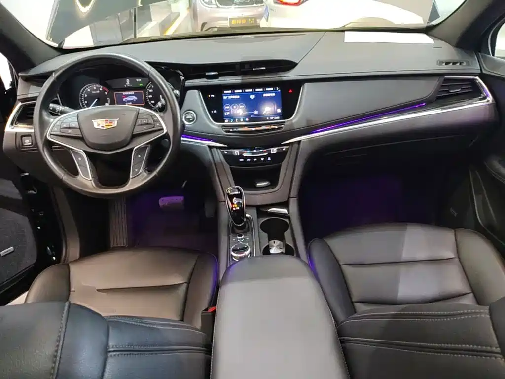 Cadillac XT5 2021 — фото 10