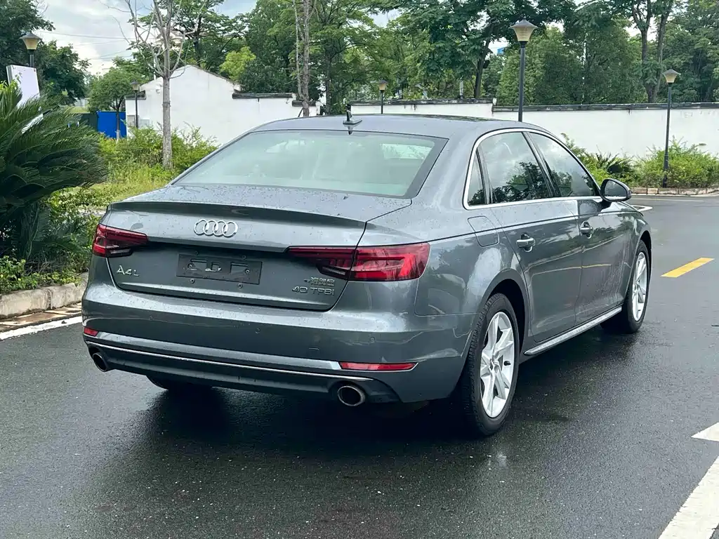 Audi A4L 2018
