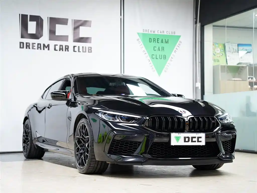BMW M8 2022 — фото 13