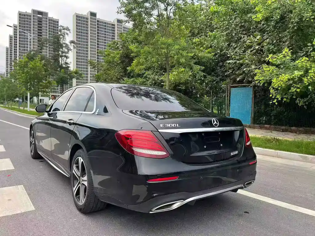 Mercedes-Benz E-Class 2020 — фото 9