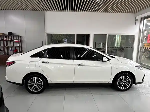 Venucia D60 EV 2023