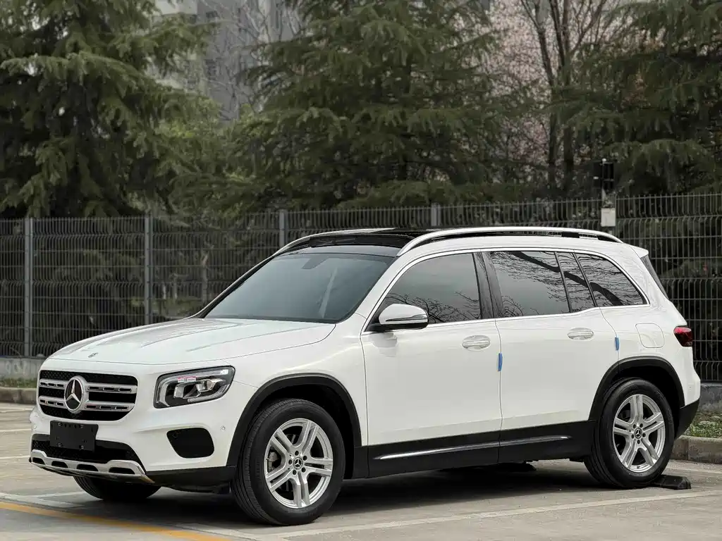 Mercedes-Benz GLB 2021