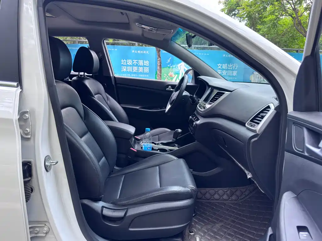 Hyundai Tucson 2016 — фото 10