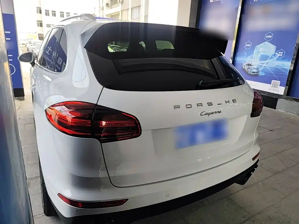 Porsche Cayenne 2016 — фото 5