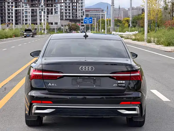 Audi A6L 2023