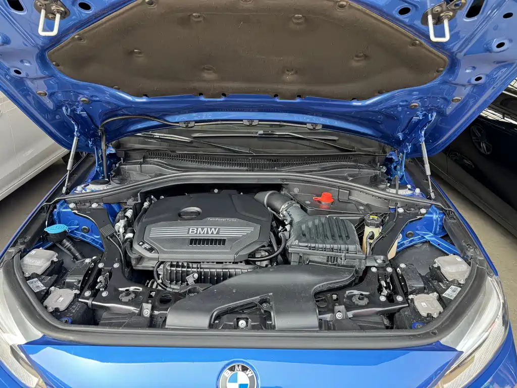 BMW 1 Series 2020 — фото 12