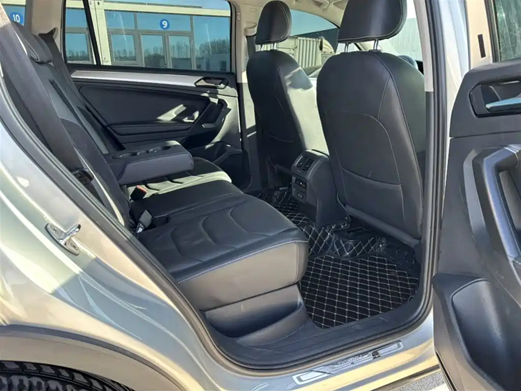 Volkswagen Tiguan L 2017 — фото 15