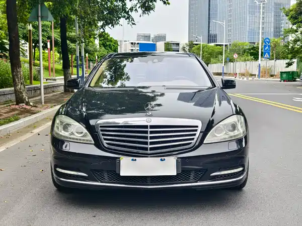 Mercedes-Benz S-Class 2009