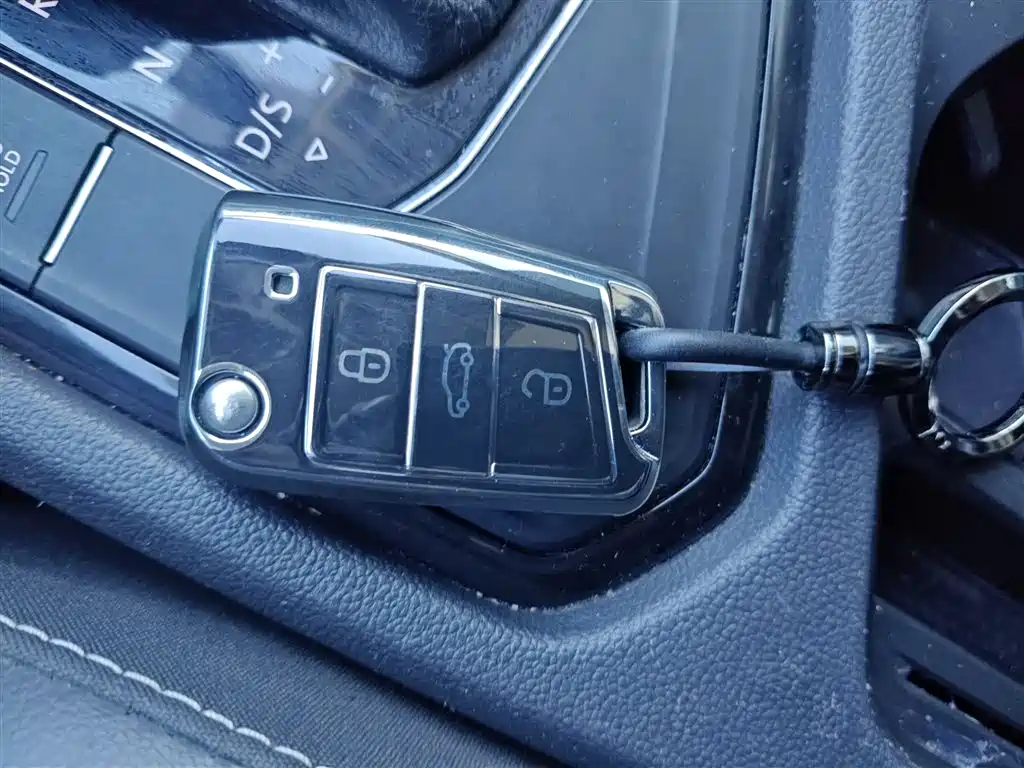 Volkswagen Tiguan L 2017 — фото 11