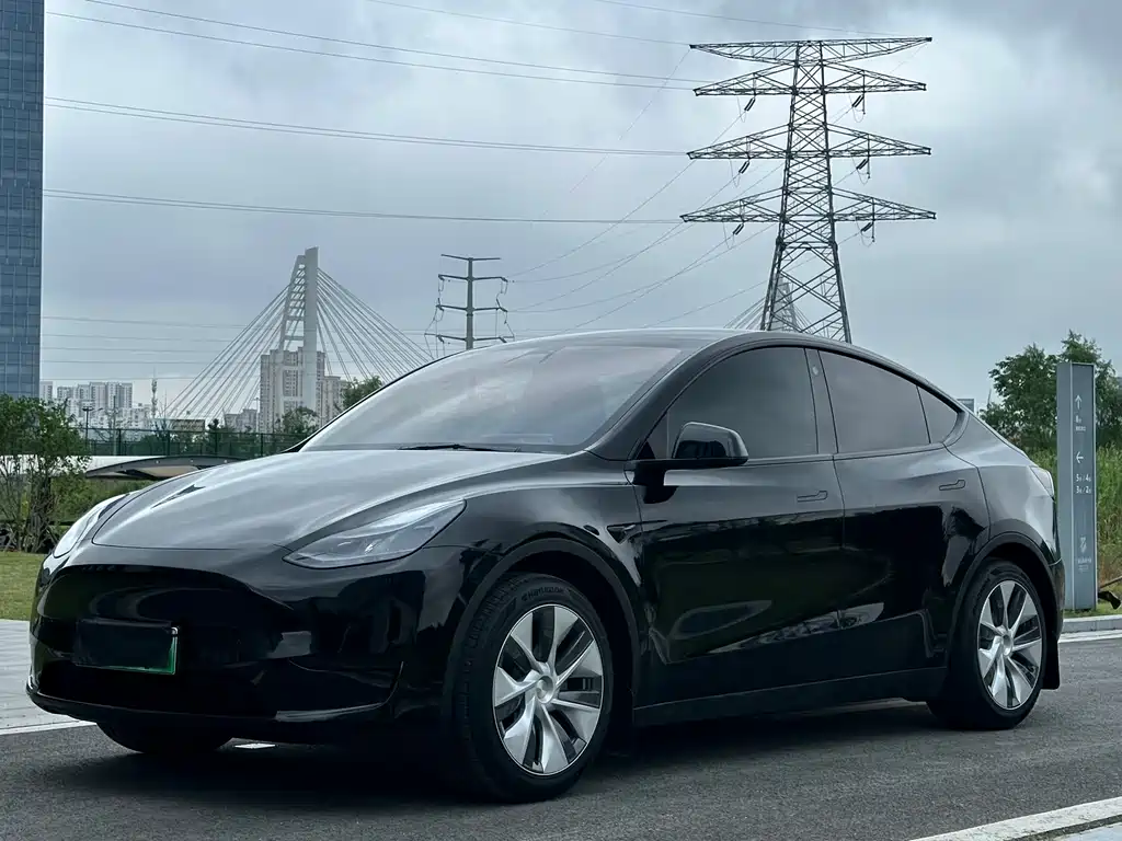 Tesla Model Y 2022 — фото 1