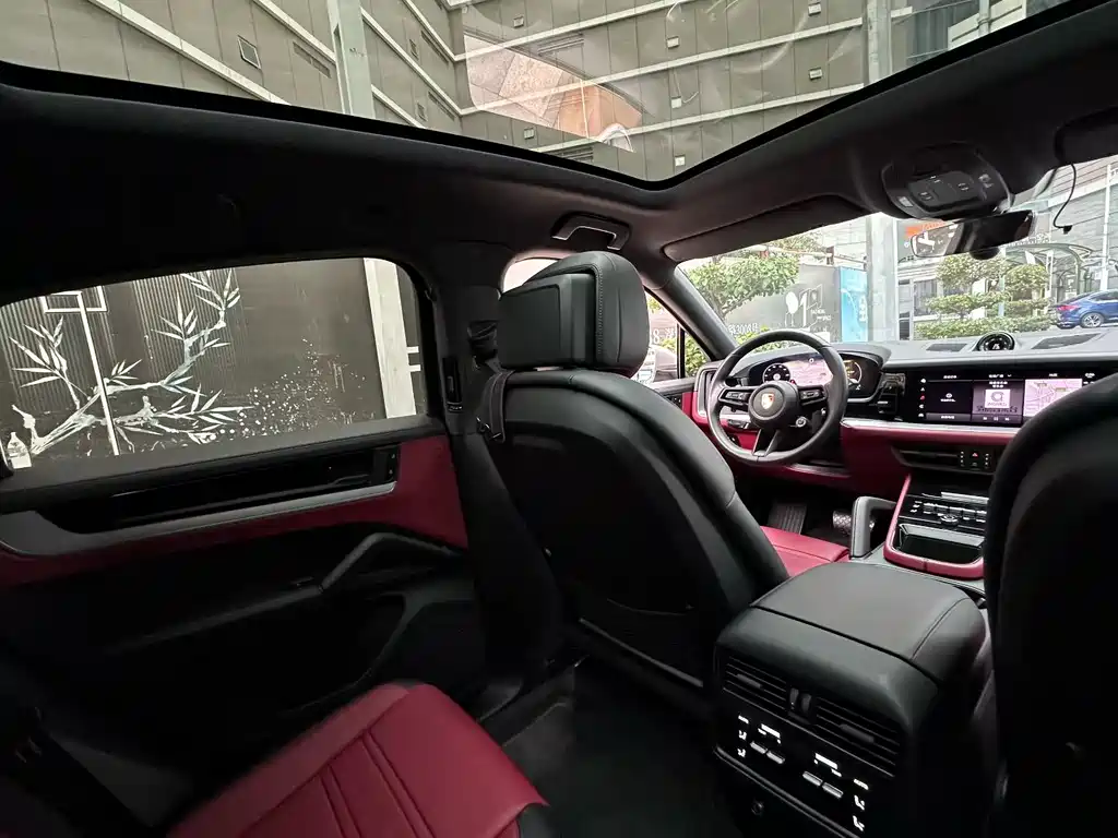 Porsche Cayenne 2024 — фото 6