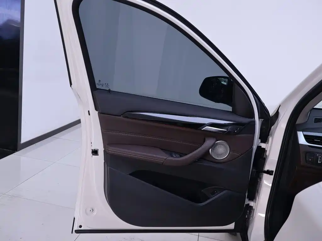 BMW X1 2022 — фото 18
