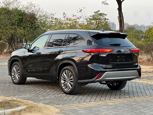Toyota Highlander 2022