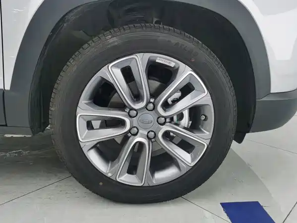 Geely ICON 2025