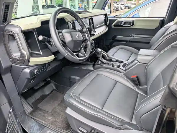 Ford Bronco 2024