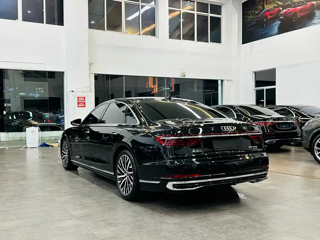 Audi A8 2024