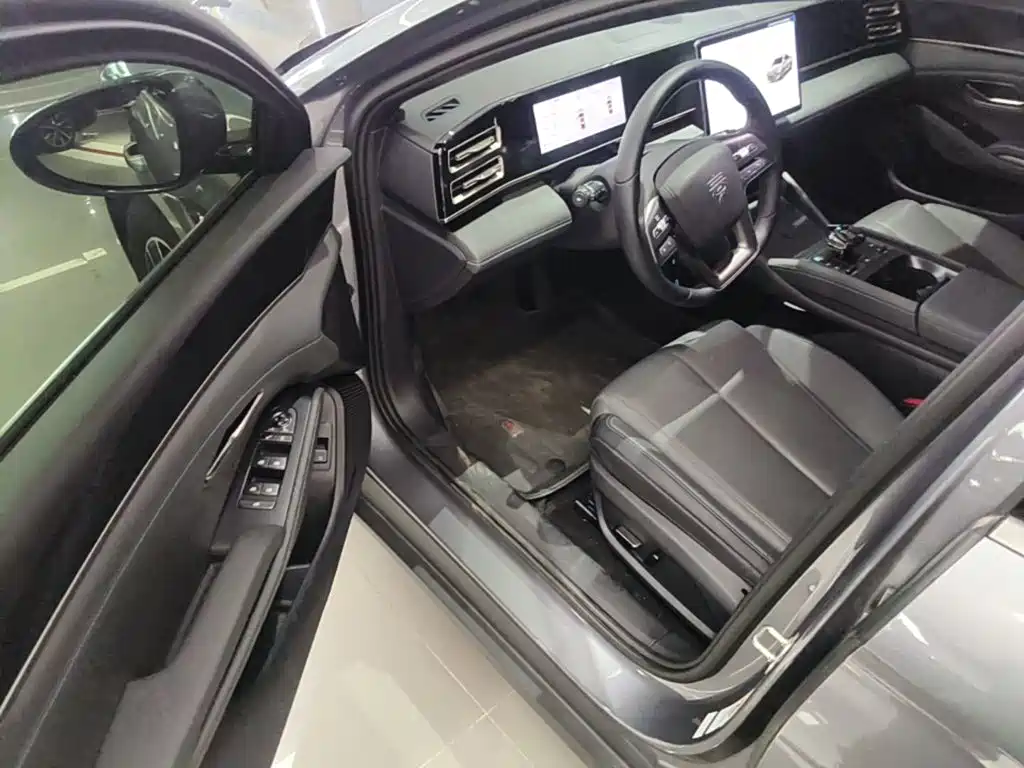 BYD Qin L 2025 — фото 16