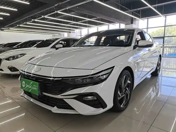 Hyundai Elantra 2024