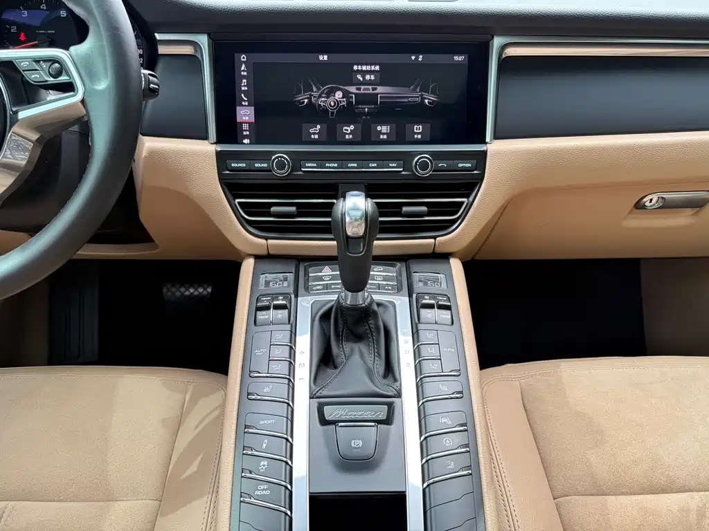 Porsche Macan 2019 — фото 11