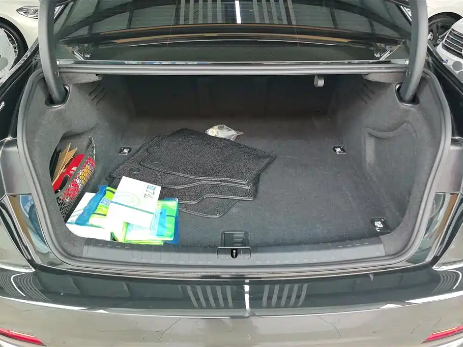 Audi A6L 2023