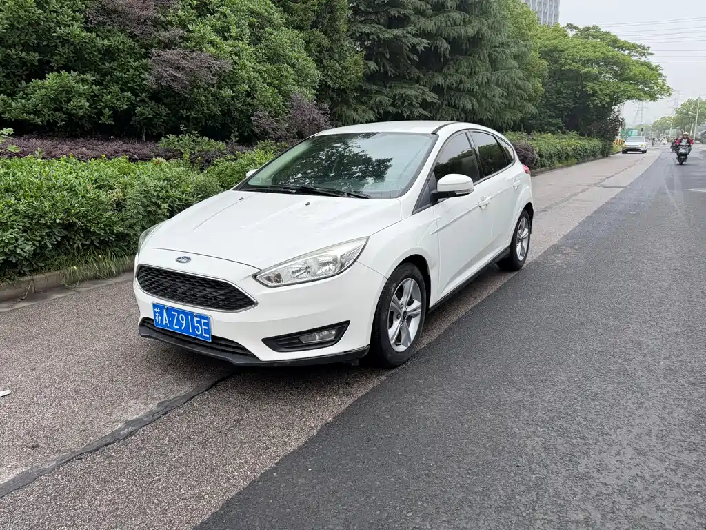 Ford Focus 2016 — фото 1