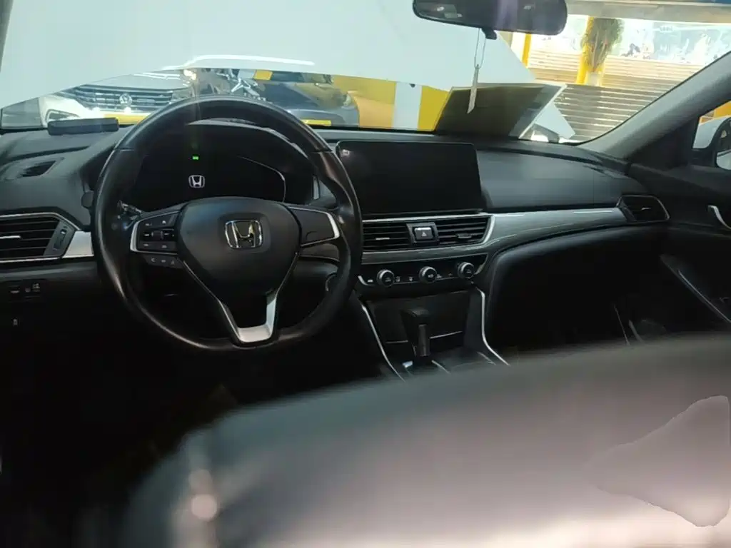 Honda Accord 2021 — фото 10