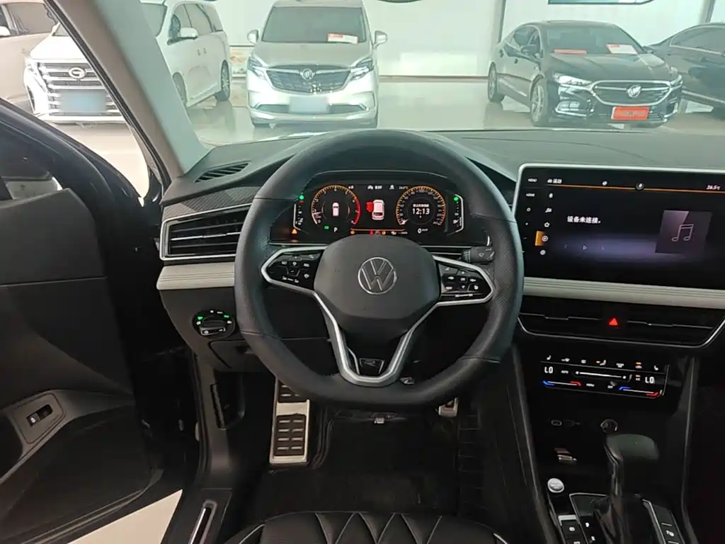 Volkswagen Tiguan L 2022 — фото 11