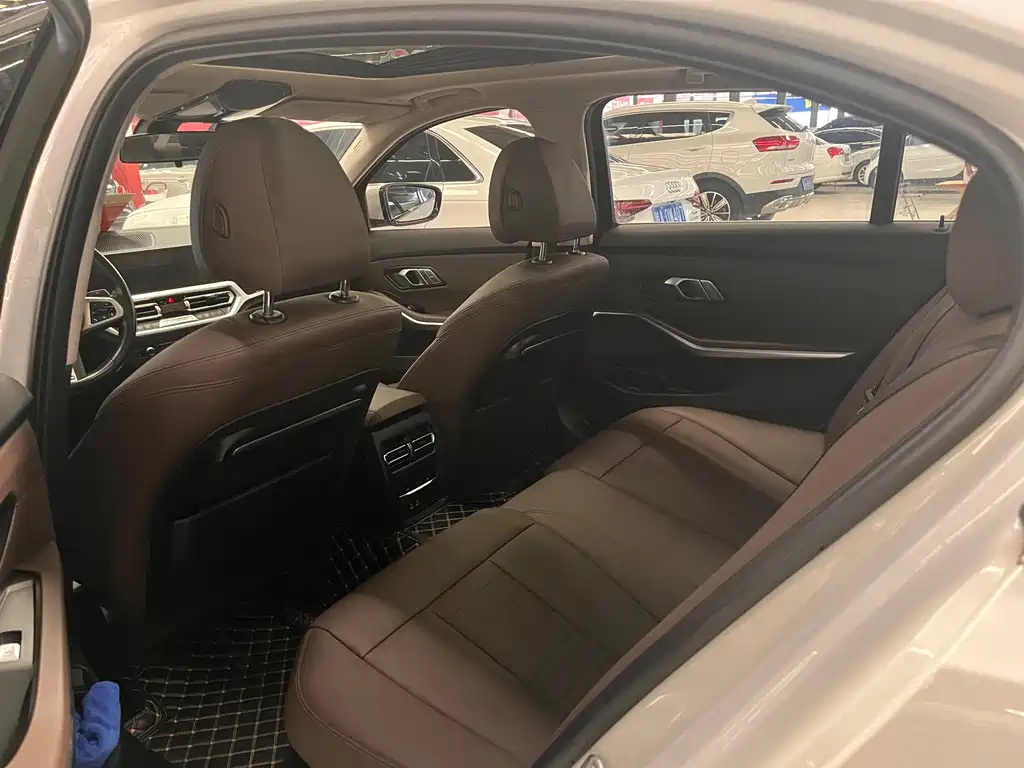 BMW 3 Series 2021