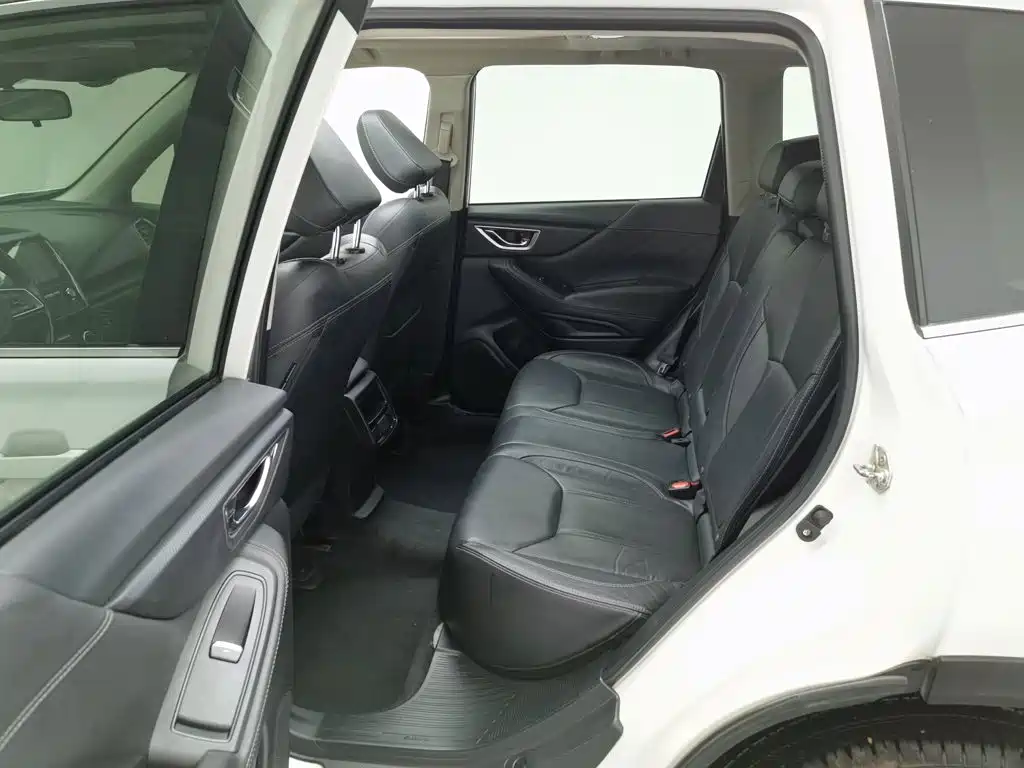 Subaru Forester 2021 — фото 15