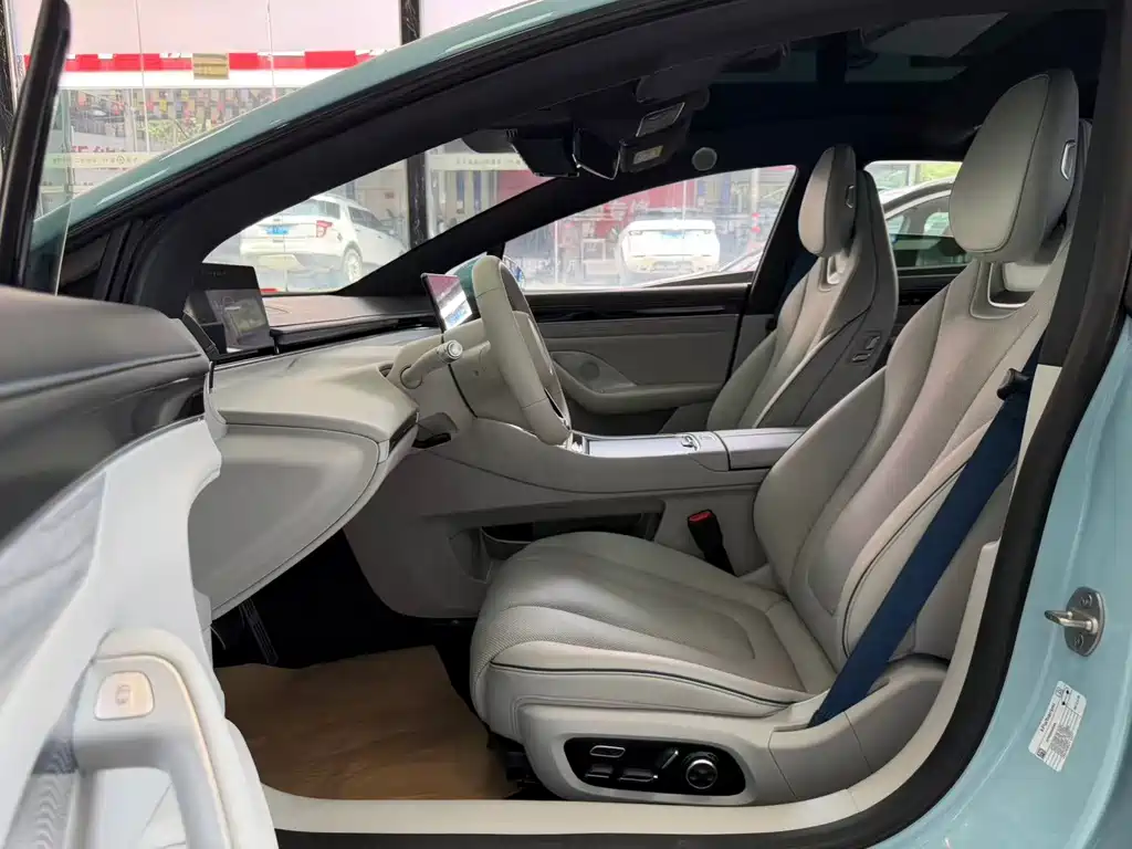Luxeed Zhijie S7 2025