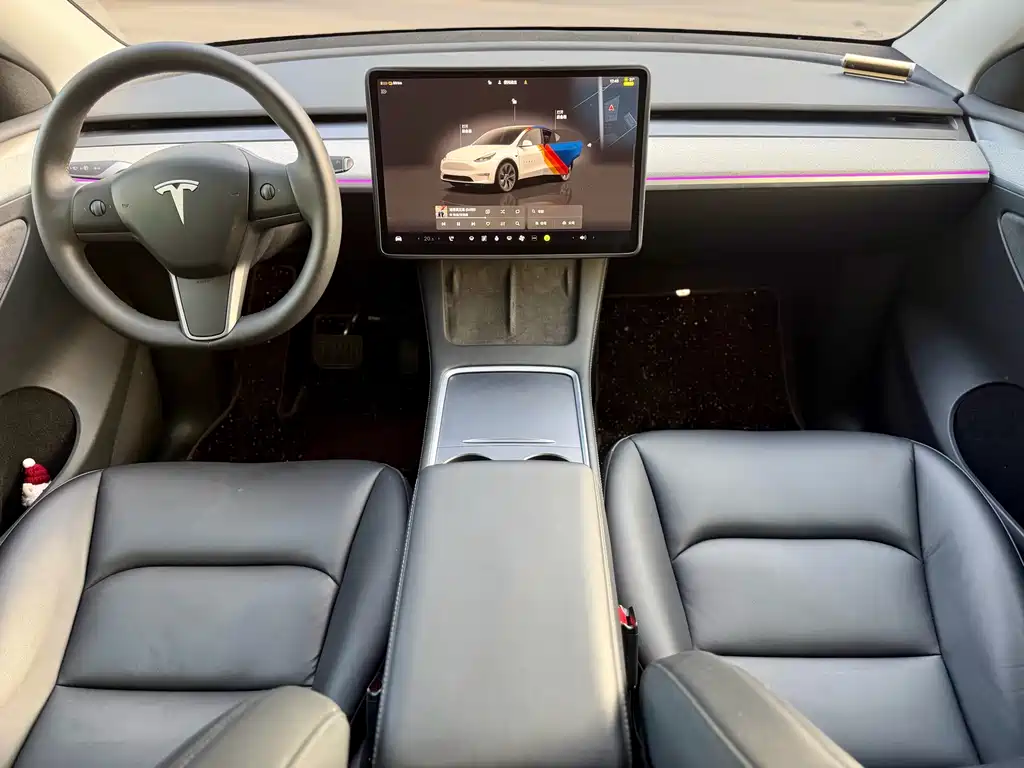 Tesla Model Y 2024 — фото 13