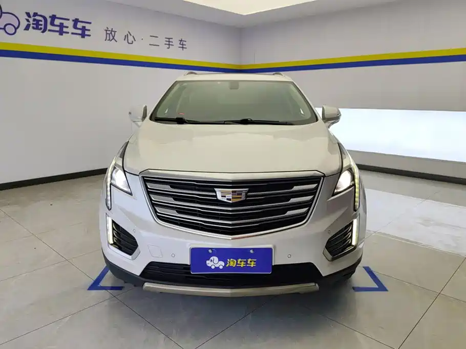 Cadillac XT5 2017 — фото 2