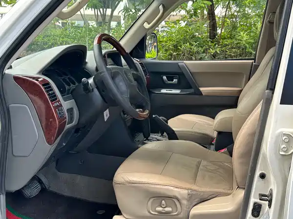 Mitsubishi Pajero 2006