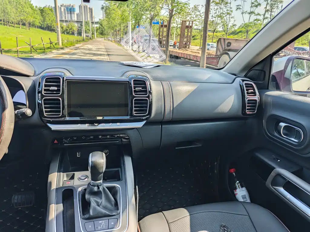 Citroen C5 AIRCROSS 2017 — фото 15