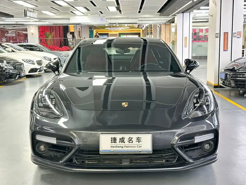 Porsche Panamera 2018 — фото 2